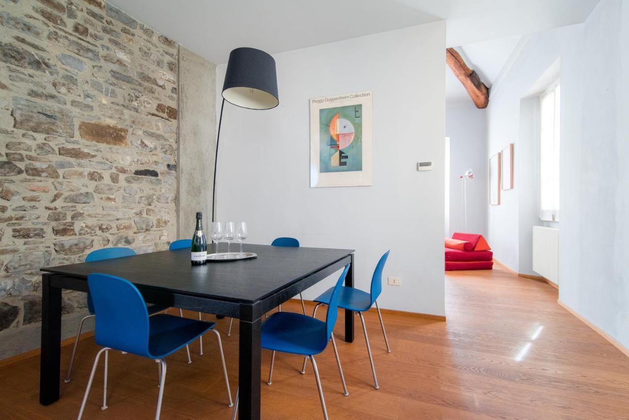 Appartement Antica Via Volta - The House Of Travelers