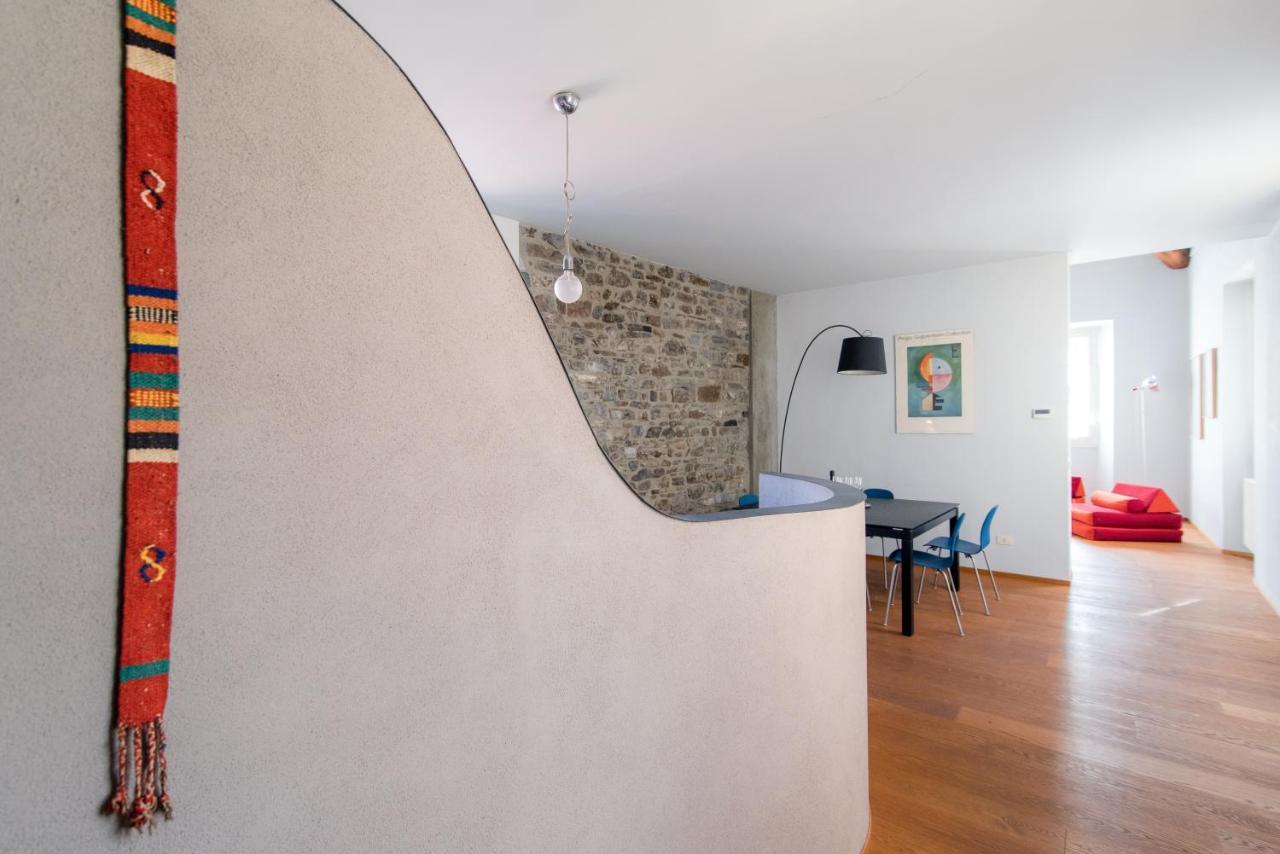Appartement Antica Via Volta - The House Of Travelers *
