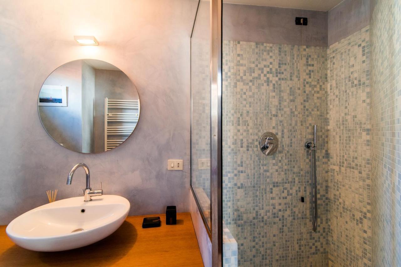 Apartment Antica Via Volta - The House Of Travelers Como